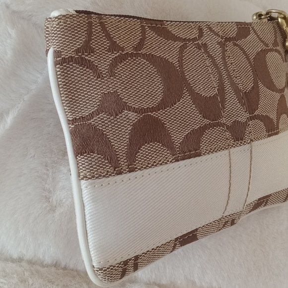 Vintage Coach Signature Stripe Wristlet - Picture 9 of 9